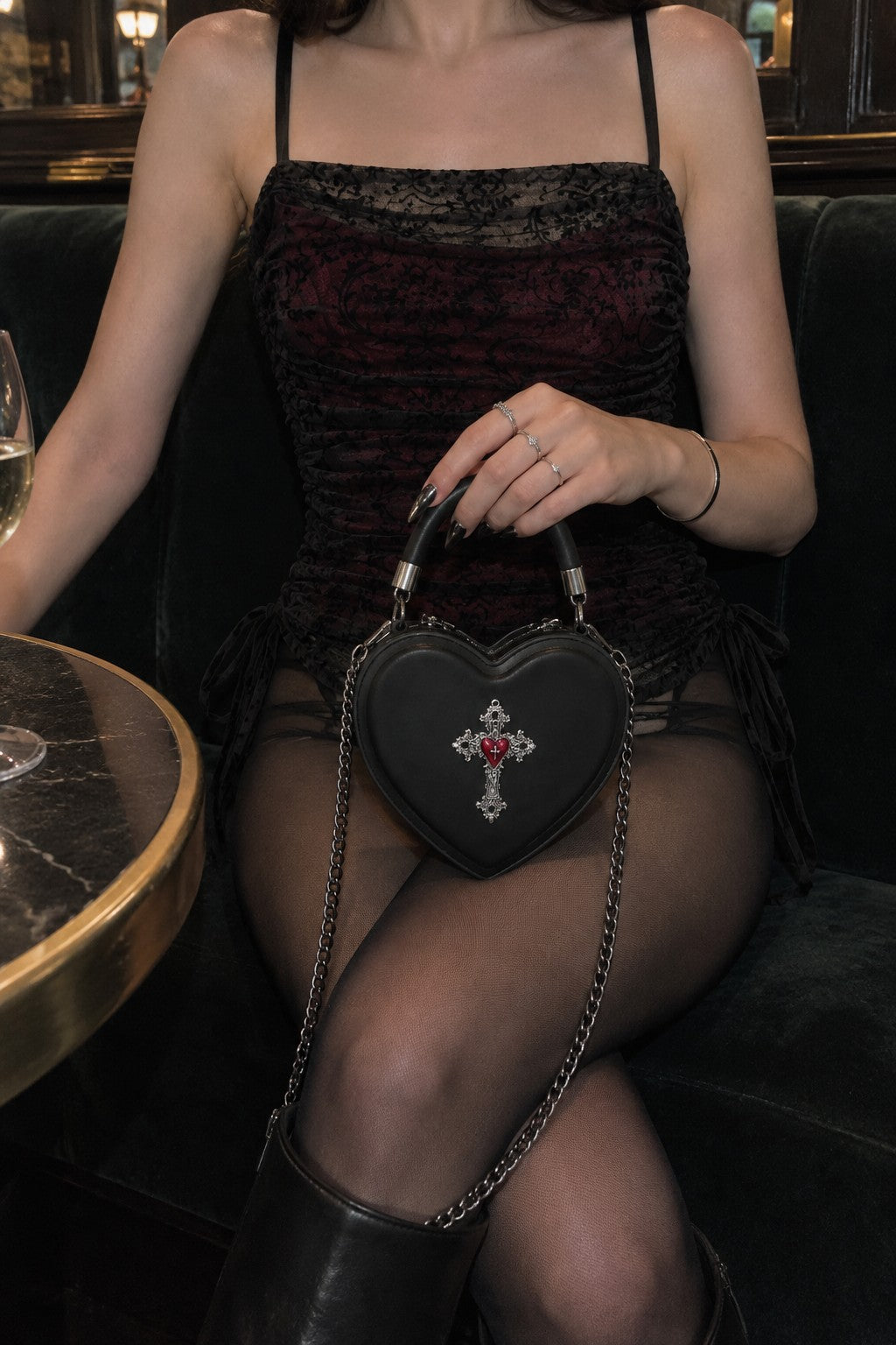 Cœur Noir — sac cœur à croix