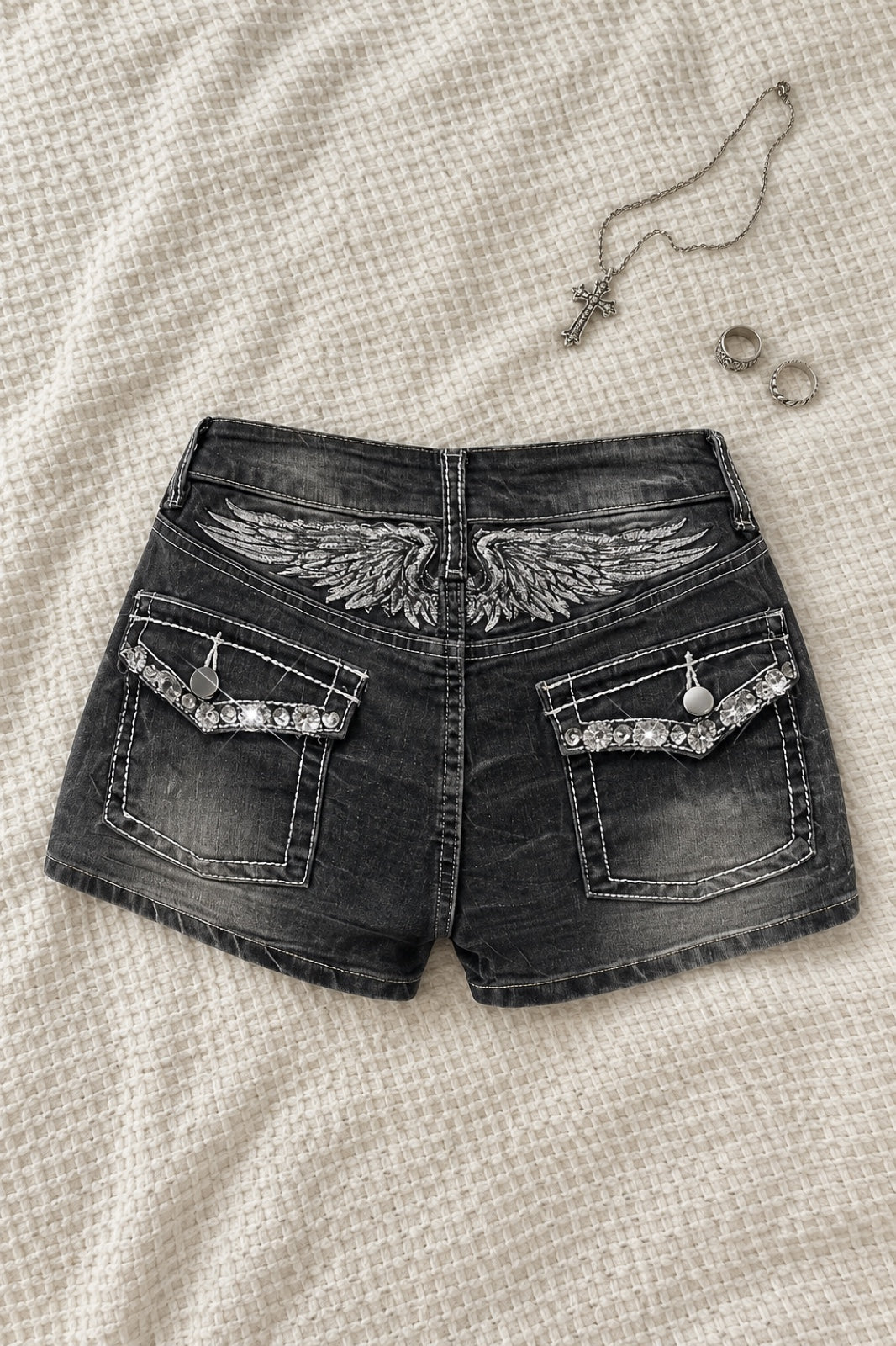Séraphin — Short en jean ailes et strass