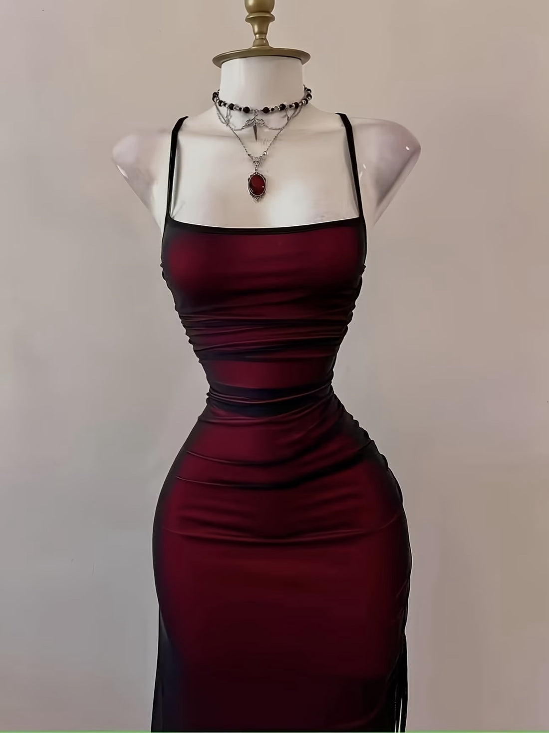 Élisabeth — Robe longue bordeaux voile noir
