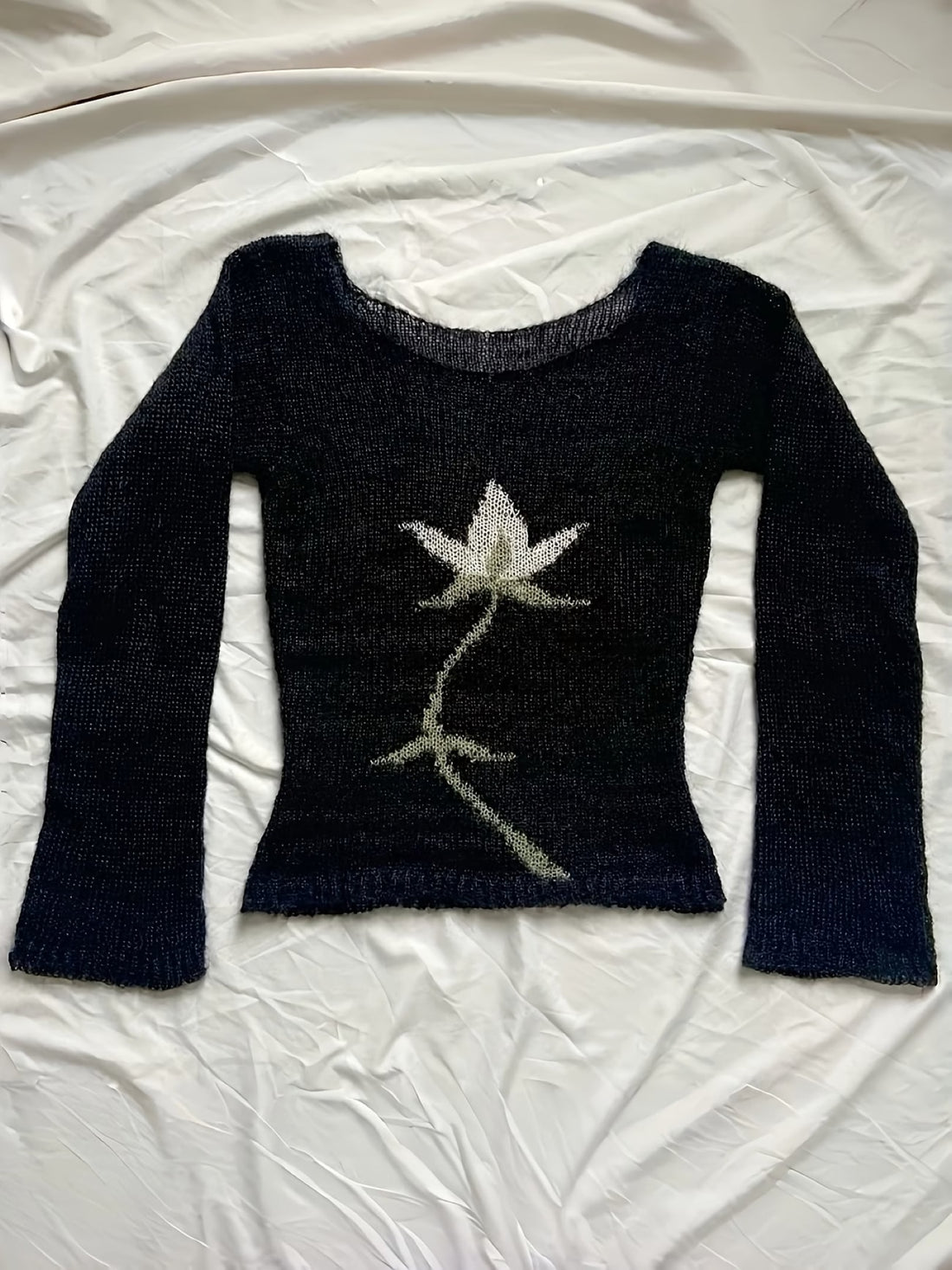 Iris — Pull fin en maille fleur