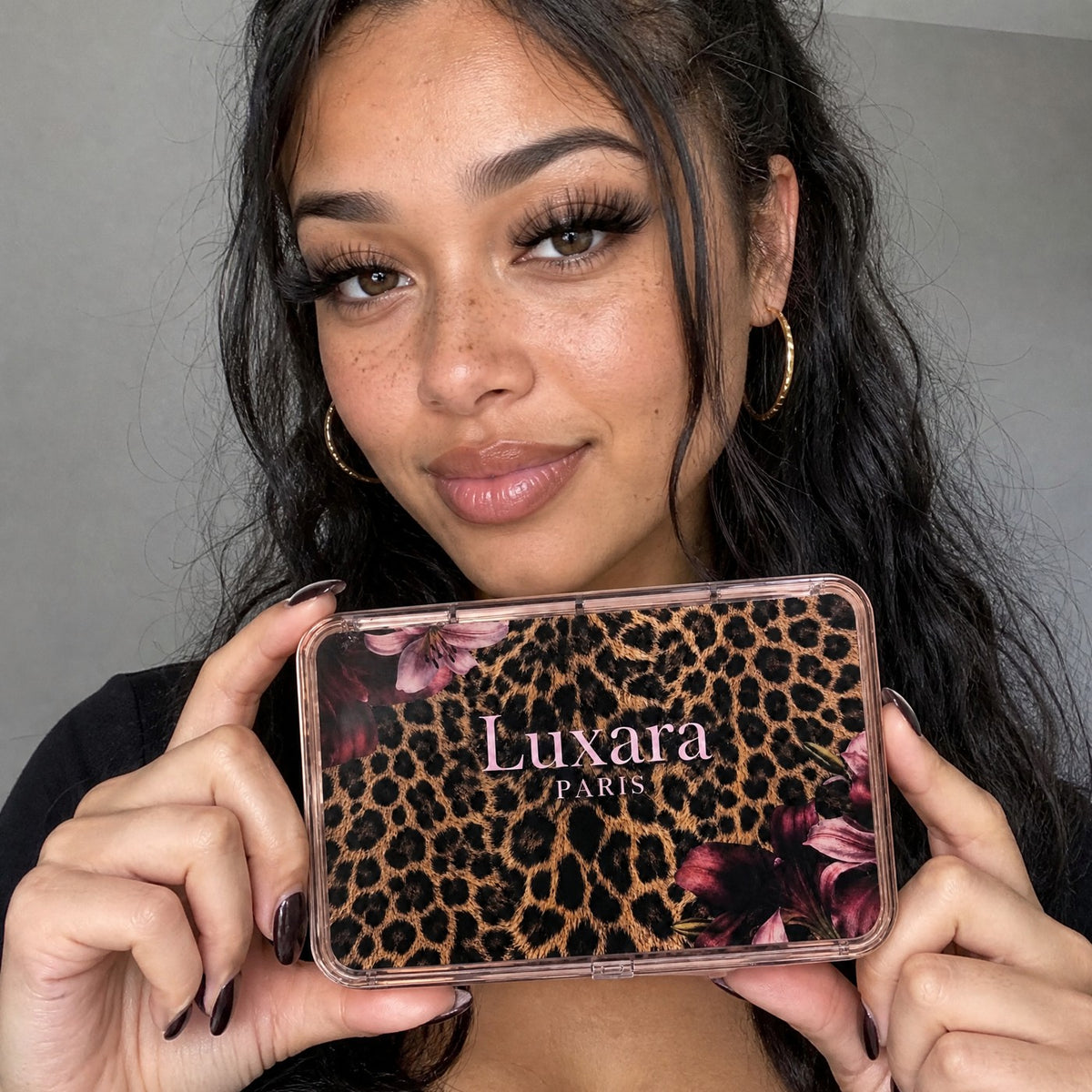 Luxara lash clusters