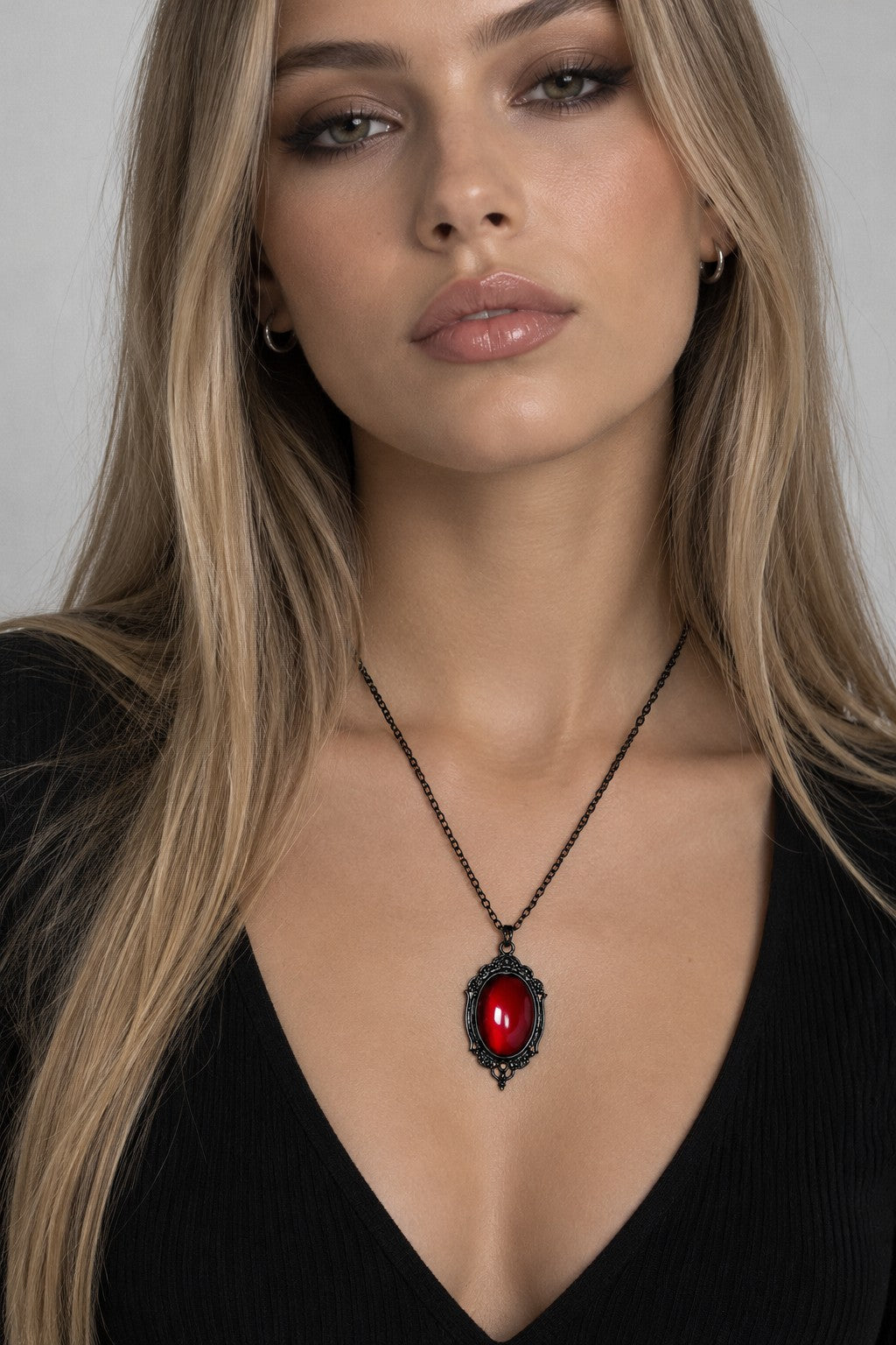 Opaline — collier pendentif ovale